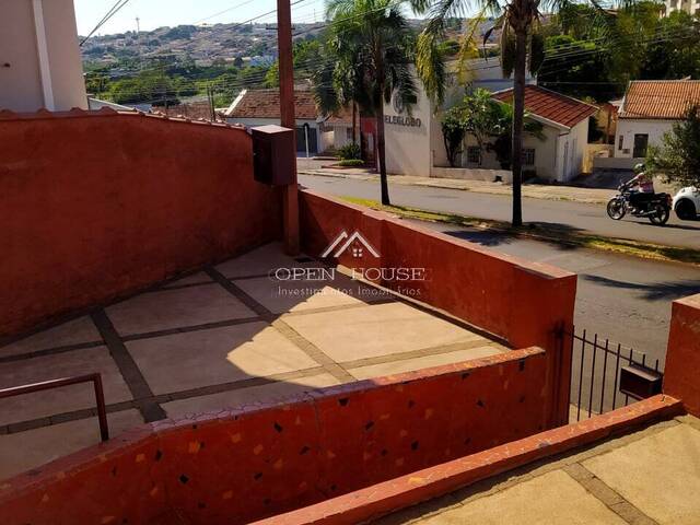 #20 - Casa para Venda em Botucatu - SP - 3