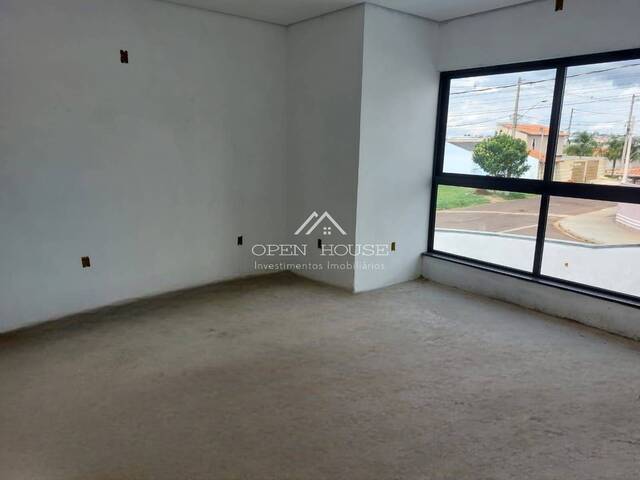 #195 - Casa para Venda em Botucatu - SP - 3