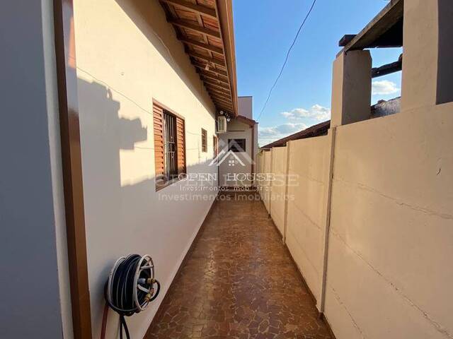 Casa para Venda em Botucatu - 5