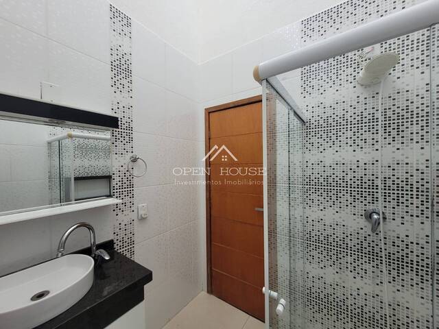 #254 - Casa para Venda em Botucatu - SP - 2