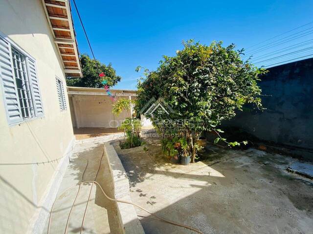 Casa para Venda em Botucatu - 5