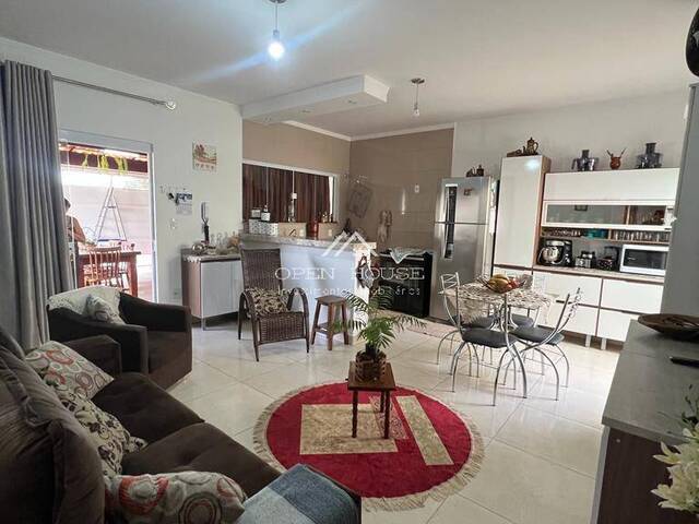 Casa para Venda em Botucatu - 5