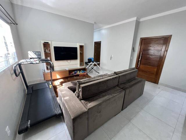 Casa para Venda em Botucatu - 5