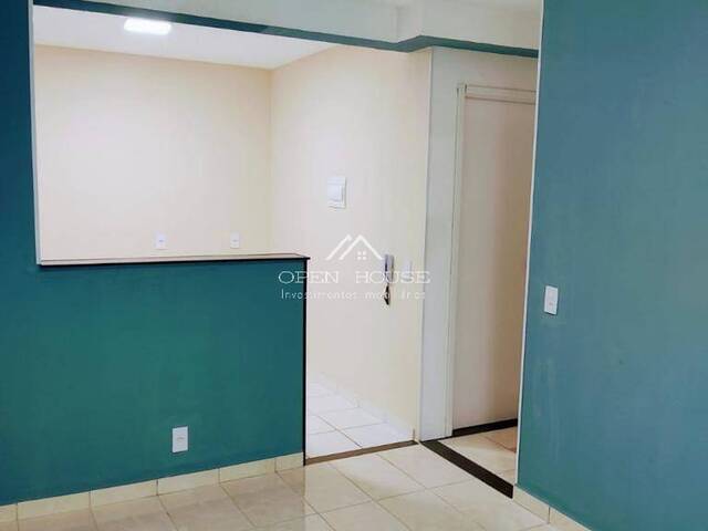 #730 - Apartamento para Venda em Botucatu - SP - 2