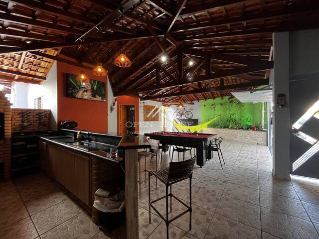 Casa para Venda em Botucatu - 5