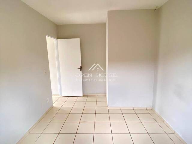 #745 - Casa para Venda em Botucatu - SP - 2