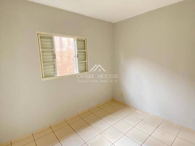 #745 - Casa para Venda em Botucatu - SP - 3