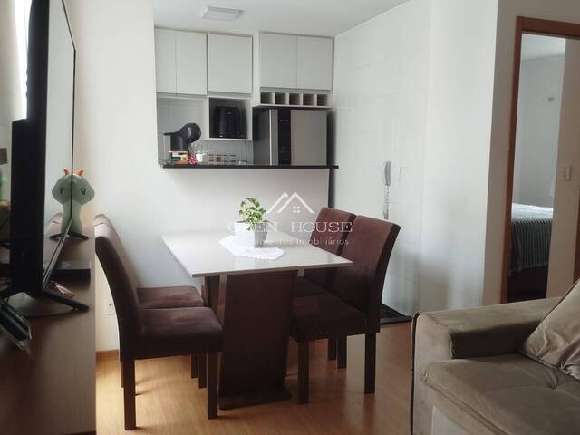 #747 - Apartamento para Venda em Botucatu - SP - 2