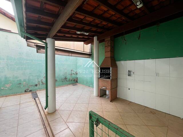 #748 - Casa para Venda em Botucatu - SP - 2