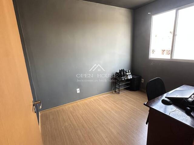 #749 - Apartamento para Venda em Botucatu - SP - 2