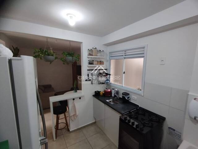 #761 - Apartamento para Venda em Botucatu - SP - 2