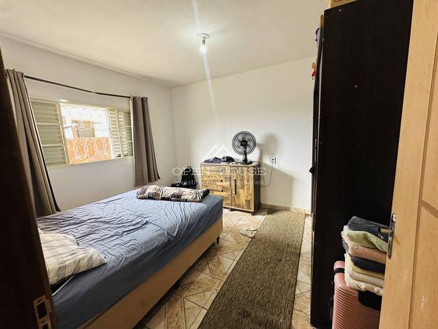 #764 - Casa para Venda em Botucatu - SP - 3