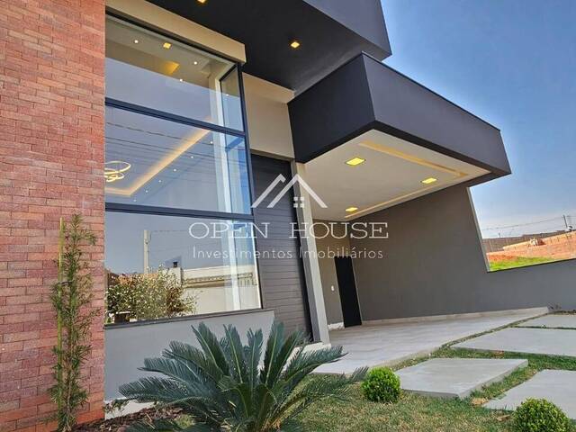 #794 - Casa para Venda em Botucatu - SP - 2