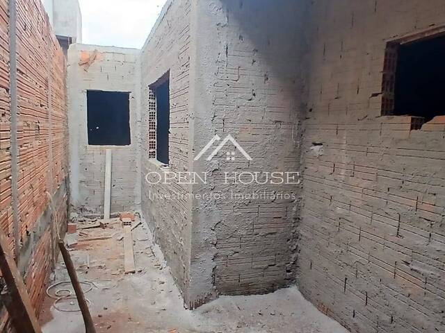 #777 - Casa para Venda em Botucatu - SP - 2